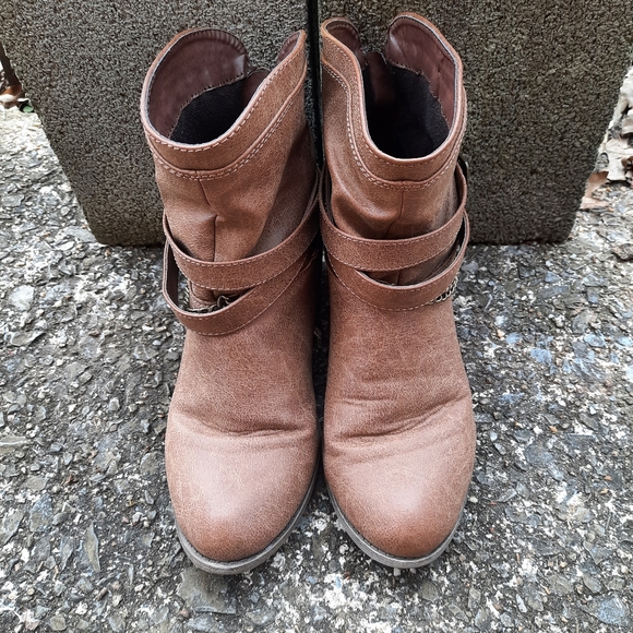 SO Booties size 9 Medium - Picture 2 of 11